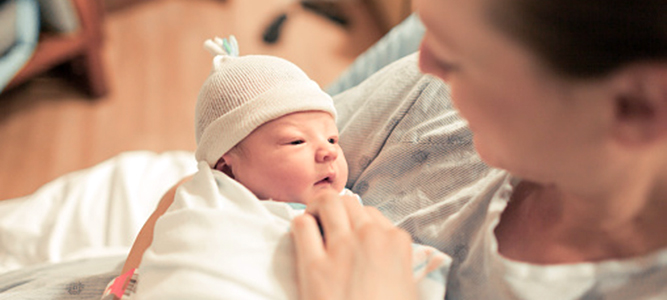 Neonatal Intensive Care Unit / mother and baby 